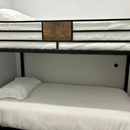 Collect3 2Br 1Ba Close To Train And Nyc